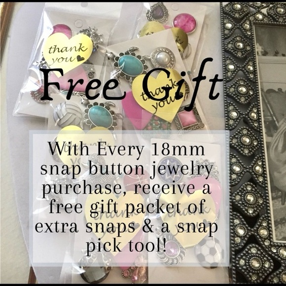 Ginger Snap Badge Holder Necklace & 15 Interchangeable Snaps! - Picture 9 of 10